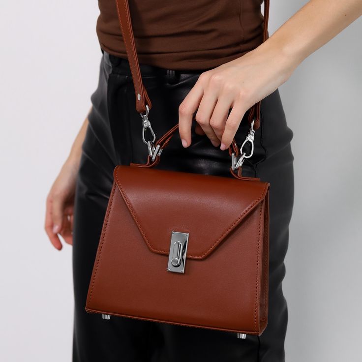 Messenger Bag Demo Product